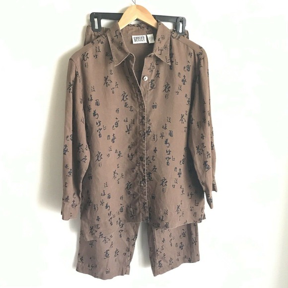Chicos Size 1 Medium Pantsuit Chocolate with Chinese Writing - Picture 2 of 11